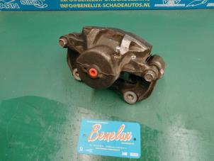 Used Front brake calliper, right Kia Sportage (QL) 1.6 GDI 132 16V 4x2 Price on request offered by Benelux Zwijndrecht B.V.