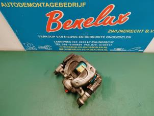 Used Rear brake calliper, right Mercedes Sprinter 5t (907.6) 316 CDI 2.1 D RWD Price on request offered by Benelux Zwijndrecht B.V.