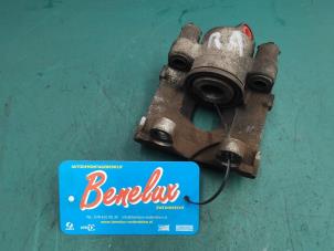 Used Rear brake calliper, right BMW 3 serie (E46/4) 316i Price on request offered by Benelux Zwijndrecht B.V.