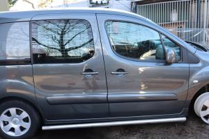 Usados Puerta 2 puertas derecha Citroen Berlingo 1.6 Hdi 90 Phase 2 Precio de solicitud ofrecido por Benelux Zwijndrecht B.V.