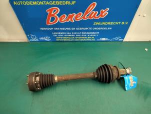Used Front drive shaft, left Skoda Fabia (6Y5) 1.4i 16V Price on request offered by Benelux Zwijndrecht B.V.