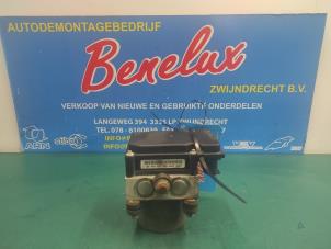 Usados Bomba ABS Opel Corsa C (F08/68) 1.2 16V Twin Port Precio de solicitud ofrecido por Benelux Zwijndrecht B.V.