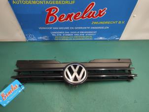 Used Grille Volkswagen Golf III Cabrio Restyling (1E7) 1.8 Price on request offered by Benelux Zwijndrecht B.V.
