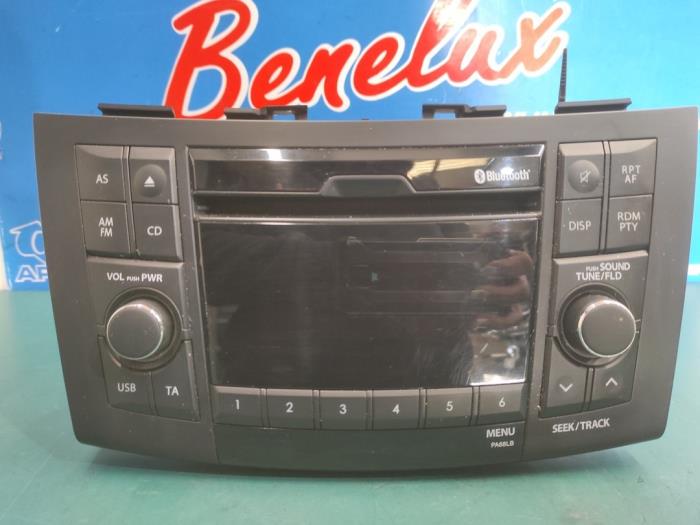 Radio CD player from a Suzuki Swift (ZA/ZC/ZD) 1.2 16_ 2015