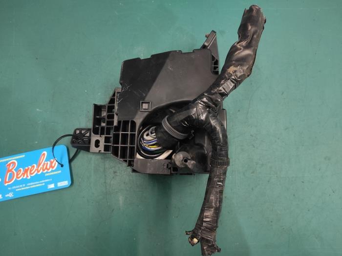 Relay holder from a Suzuki Swift (ZA/ZC/ZD) 1.2 16_ 2015