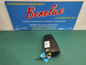 Usados Asiento de airbag Renault Twingo II (CN) 1.2 16V Precio de solicitud ofrecido por Benelux Zwijndrecht B.V.