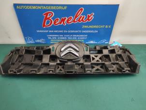 Used Grille Citroen C1 1.0 12V Price on request offered by Benelux Zwijndrecht B.V.