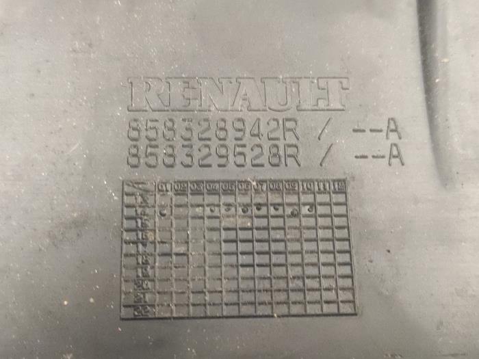 Element zderzaka srodkowy tyl z Renault Twingo III (AH) 1.0 SCe 70 12V 2017