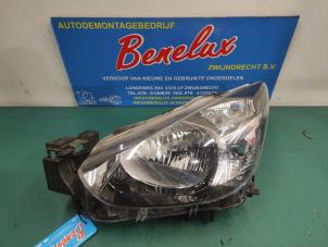 Used Headlight, left Mazda 2 (DJ/DL) 1.5 SkyActiv-D 105 Price on request offered by Benelux Zwijndrecht B.V.