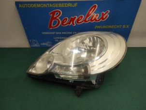 Used Headlight, left Renault Kangoo Express (FW) 1.5 dCi 90 FAP Price on request offered by Benelux Zwijndrecht B.V.