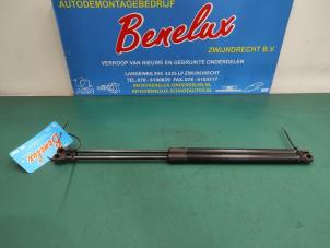 Used Set of tailgate gas struts Ford Fiesta 6 (JA8) 1.6 Ti-VCT 16V Metal, Sport S Price on request offered by Benelux Zwijndrecht B.V.