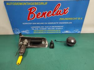 Used Set of locks Volkswagen Caddy IV 2.0 TDI 75 Price on request offered by Benelux Zwijndrecht B.V.