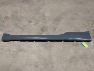 Used Side skirt, left Fiat 500 (312) 0.9 TwinAir 85 Price on request offered by Benelux Zwijndrecht B.V.