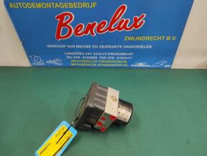 Used ABS pump BMW 3 serie Touring (E46/3) 330d 24V Price on request offered by Benelux Zwijndrecht B.V.