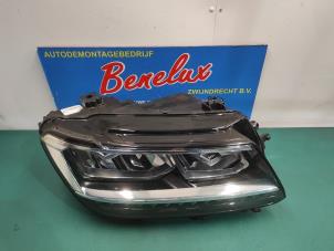 Used Headlight, right Volkswagen Tiguan (AD1) 1.4 TSI 16V 4Motion Price on request offered by Benelux Zwijndrecht B.V.
