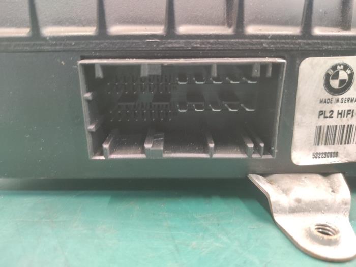 Amplificador de radio de un BMW 3 serie (E90) 325i 24V 2006