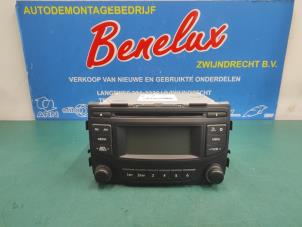 Używane Radioodtwarzacz CD Hyundai iX20 (JC) 1.4i 16V Cena na żądanie oferowane przez Benelux Zwijndrecht B.V.