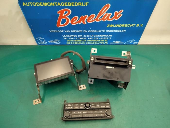 Gebrauchte Navigation Set Nissan Navara (D40) 2.5 dCi 16V 4x4 Preis auf Anfrage angeboten von Benelux Zwijndrecht B.V.