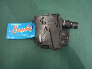 Used Wiper switch Renault Clio III (BR/CR) 1.5 dCi FAP Price on request offered by Benelux Zwijndrecht B.V.