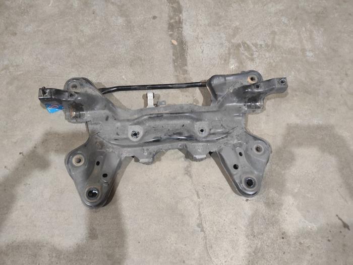 Begagnade Underram Peugeot 208 I (CA/CC/CK/CL) 1.2 Vti 12V PureTech 82 Pris på förfrågan erbjuds av Benelux Zwijndrecht B.V.