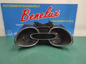 Used Odometer KM Renault Clio IV (5R) 1.5 Energy dCi 90 FAP Price on request offered by Benelux Zwijndrecht B.V.
