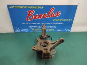 Used Knuckle, front right Renault Clio IV (5R) 1.5 Energy dCi 90 FAP Price on request offered by Benelux Zwijndrecht B.V.