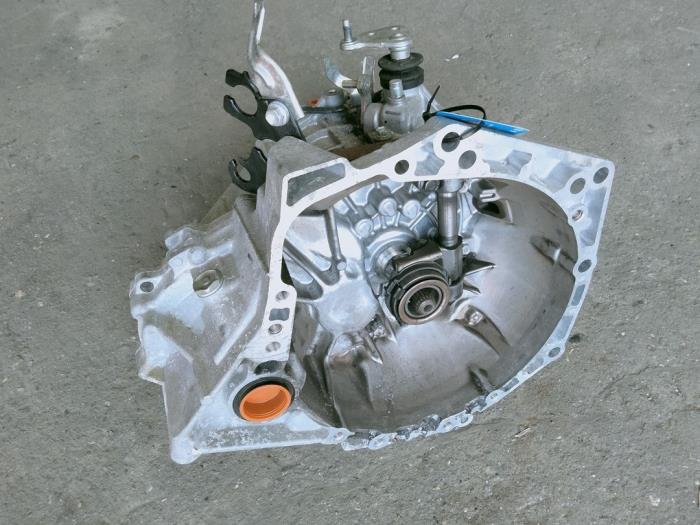 Used Gearbox Peugeot 108 1.0 12V VVT-i Price € 200,00 Margin scheme offered by Benelux Zwijndrecht B.V.