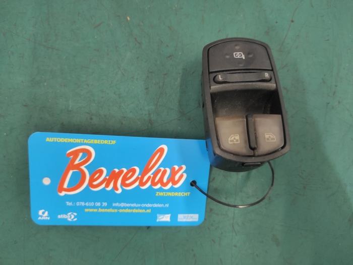 Usados Interruptor de ventanilla eléctrica Opel Corsa D 1.4 16V Twinport Precio de solicitud ofrecido por Benelux Zwijndrecht B.V.