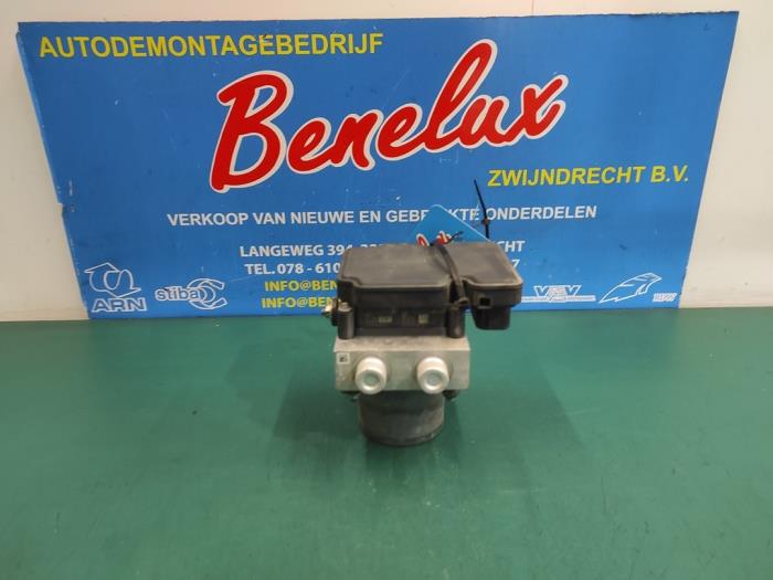 Begagnade ABS-pump Mercedes Sprinter 5t (906.63/65) 516 CDI 16V Pris på förfrågan erbjuds av Benelux Zwijndrecht B.V.