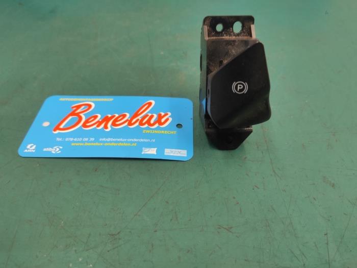 Gebrauchte Handbremse Schalter Ford Mondeo V Wagon 2.0 TDCi 150 16V Preis auf Anfrage angeboten von Benelux Zwijndrecht B.V.