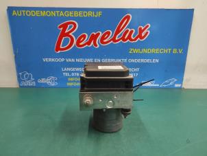 Used ABS pump Peugeot 308 (4A/C) 1.6 16V THP Autom. Price on request offered by Benelux Zwijndrecht B.V.
