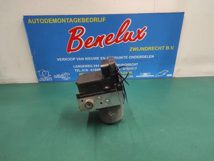 Używane Pompa ABS Alfa Romeo GT (937) 1.8 Twin Spark 16V Cena na żądanie oferowane przez Benelux Zwijndrecht B.V.