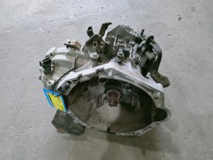 Used Gearbox Kia Picanto (TA) 1.0 12V Price on request offered by Benelux Zwijndrecht B.V.