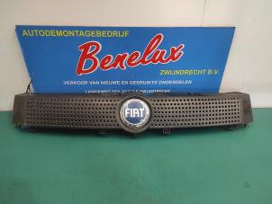 Used Grille Fiat Panda (169) 1.1 Fire Price on request offered by Benelux Zwijndrecht B.V.