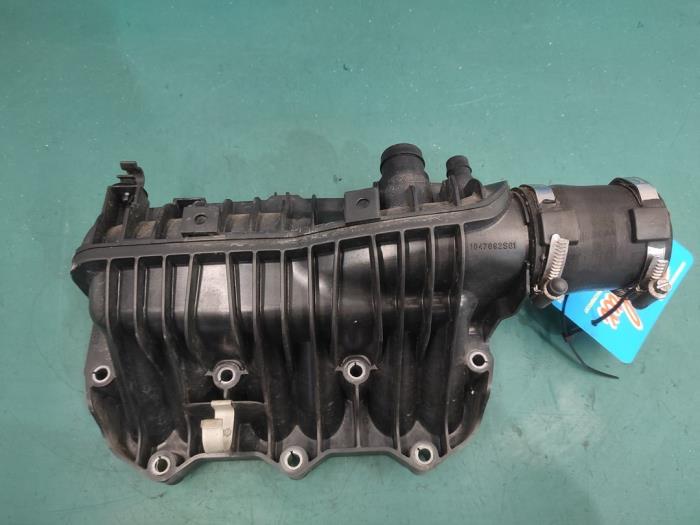 Intake manifold Ford Focus 3 1.0 TiVCT EcoBoost 12V 125 1047092S01 M1DD