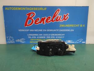 Gebrauchte Türschlossmechanik 4-türig links vorne Seat Ibiza IV (6J5) 1.2 12V Preis auf Anfrage angeboten von Benelux Zwijndrecht B.V.
