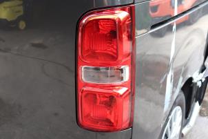 Used Taillight, right Opel Vivaro 2.0 Diesel 145 Price on request offered by Benelux Zwijndrecht B.V.