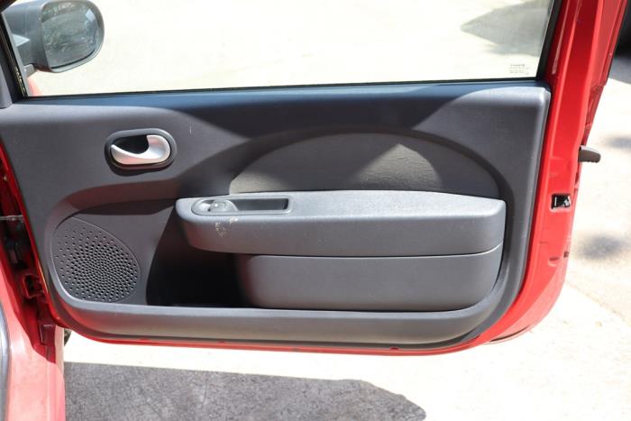 Drzwi prawe wersja 2-drzwiowa z Renault Twingo II (CN) 1.2 2011