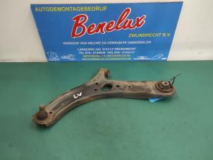 Used Front wishbone, left Kia Rio III (UB) 1.2 CVVT 16V Price on request offered by Benelux Zwijndrecht B.V.