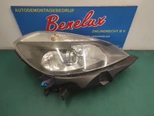 Used Headlight, right Renault Clio III (BR/CR) 1.6 16V Price on request offered by Benelux Zwijndrecht B.V.
