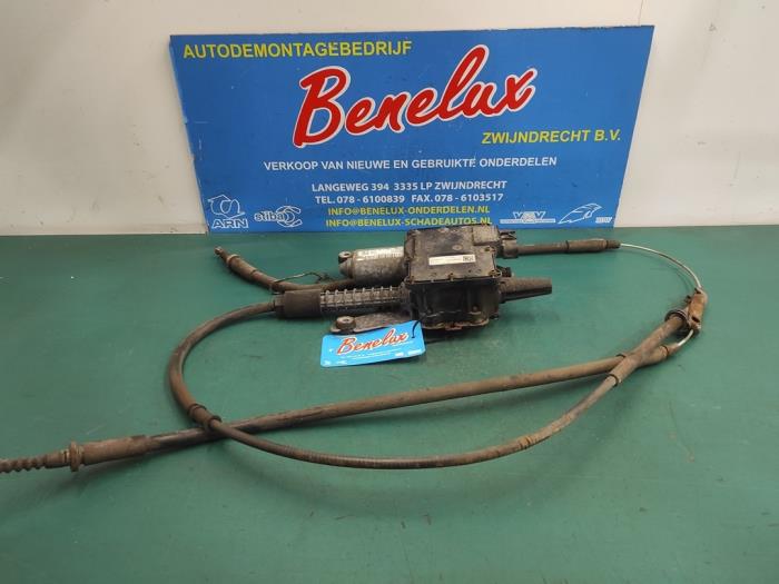 Używane Silnik hamulca postojowego Opel Astra J (PC6/PD6/PE6/PF6) 1.4 Turbo 16V Cena na żądanie oferowane przez Benelux Zwijndrecht B.V.