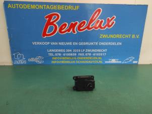 Used Heater valve motor Opel Vivaro 2.0 Diesel 145 Price on request offered by Benelux Zwijndrecht B.V.
