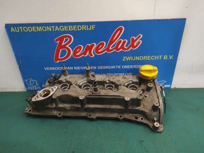 Gebrauchte Ventildeckel Nissan Qashqai (J11) 1.2 DIG-T 16V Preis auf Anfrage angeboten von Benelux Zwijndrecht B.V.