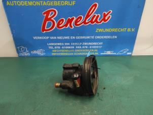 Used Power steering pump Renault Kangoo (KC) 1.6 16V Price on request offered by Benelux Zwijndrecht B.V.