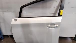 Używane Drzwi lewe przednie wersja 4-drzwiowa Toyota Prius (ZVW3) 1.8 16V Cena na żądanie oferowane przez Benelux Zwijndrecht B.V.