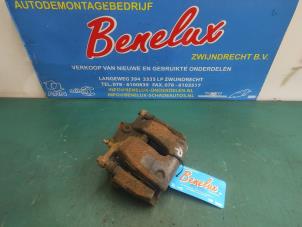 Used Front brake calliper, right Renault Kangoo/Grand Kangoo (KW) 1.2 16V TCE Price on request offered by Benelux Zwijndrecht B.V.