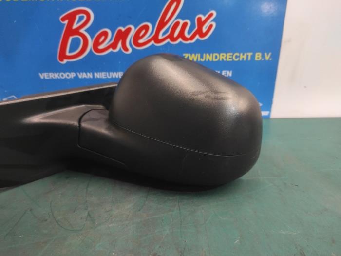 Wing mirror, left from a Chevrolet Spark (M300) 1.0 16V Bifuel 2012
