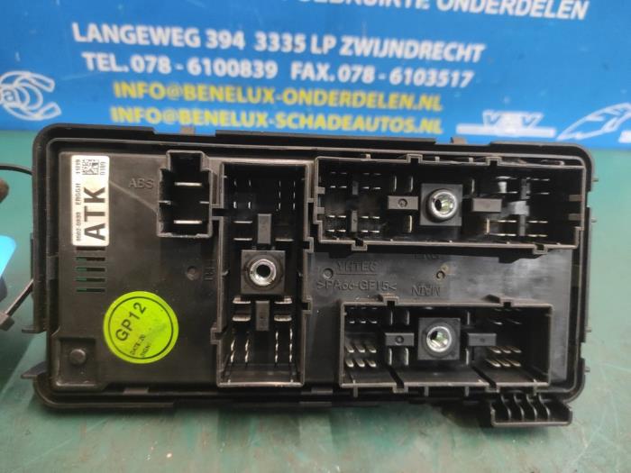 Fuse box from a Chevrolet Spark (M300) 1.0 16V Bifuel 2012
