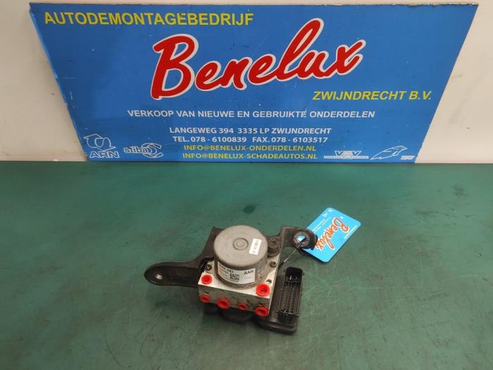 Begagnade ABS-pump Chevrolet Spark (M300) 1.0 16V Bifuel Pris på förfrågan erbjuds av Benelux Zwijndrecht B.V.