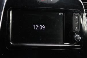 Used Navigation set Renault Captur (2R) 0.9 Energy TCE 12V Price on request offered by Benelux Zwijndrecht B.V.